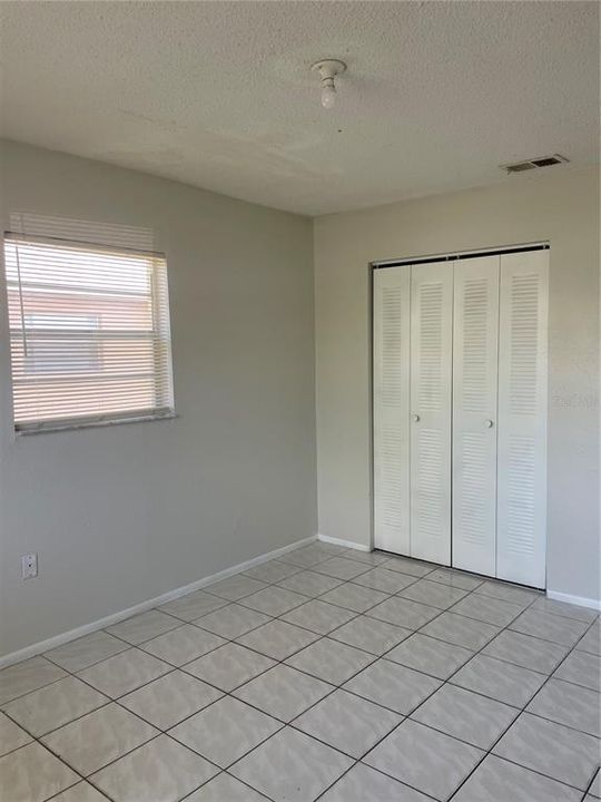 For Sale: $125,000 (2 beds, 1 baths, 784 Square Feet)