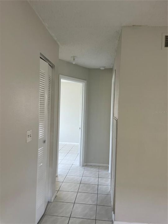 For Sale: $125,000 (2 beds, 1 baths, 784 Square Feet)