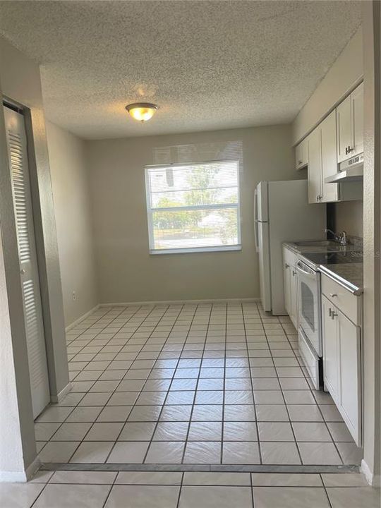 For Sale: $125,000 (2 beds, 1 baths, 784 Square Feet)