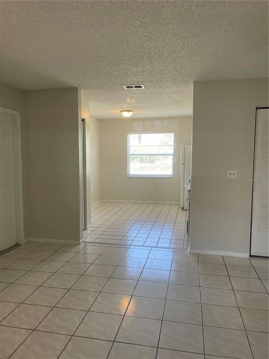 For Sale: $125,000 (2 beds, 1 baths, 784 Square Feet)