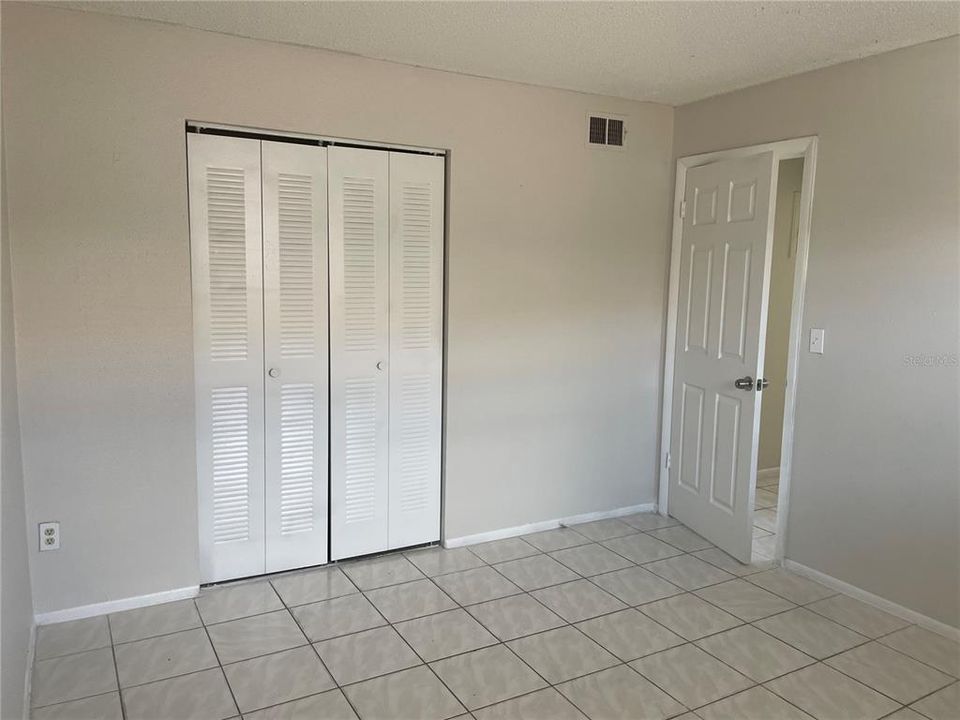 For Sale: $125,000 (2 beds, 1 baths, 784 Square Feet)