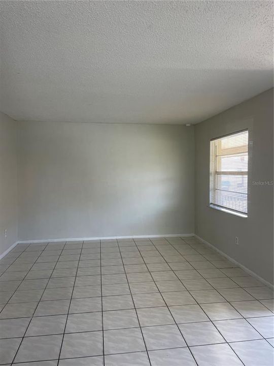 For Sale: $125,000 (2 beds, 1 baths, 784 Square Feet)