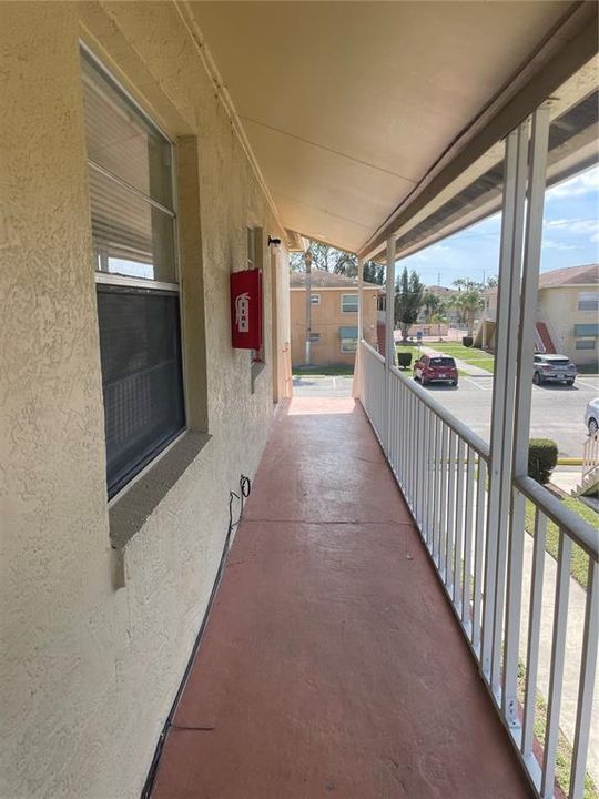 For Sale: $125,000 (2 beds, 1 baths, 784 Square Feet)