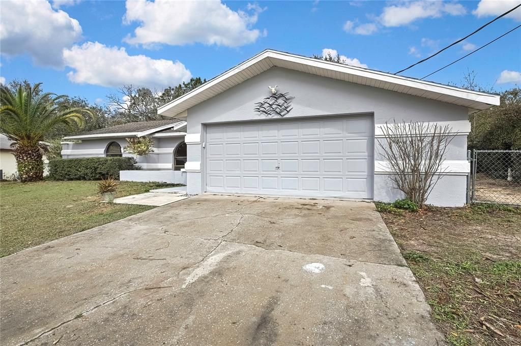 For Sale: $340,000 (3 beds, 2 baths, 1248 Square Feet)