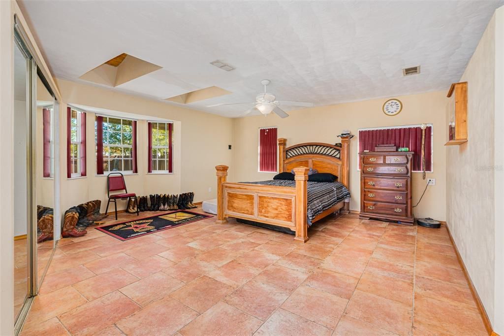 На продажу: $389,999 (3 спален, 2 ванн, 1442 Квадратных фут)