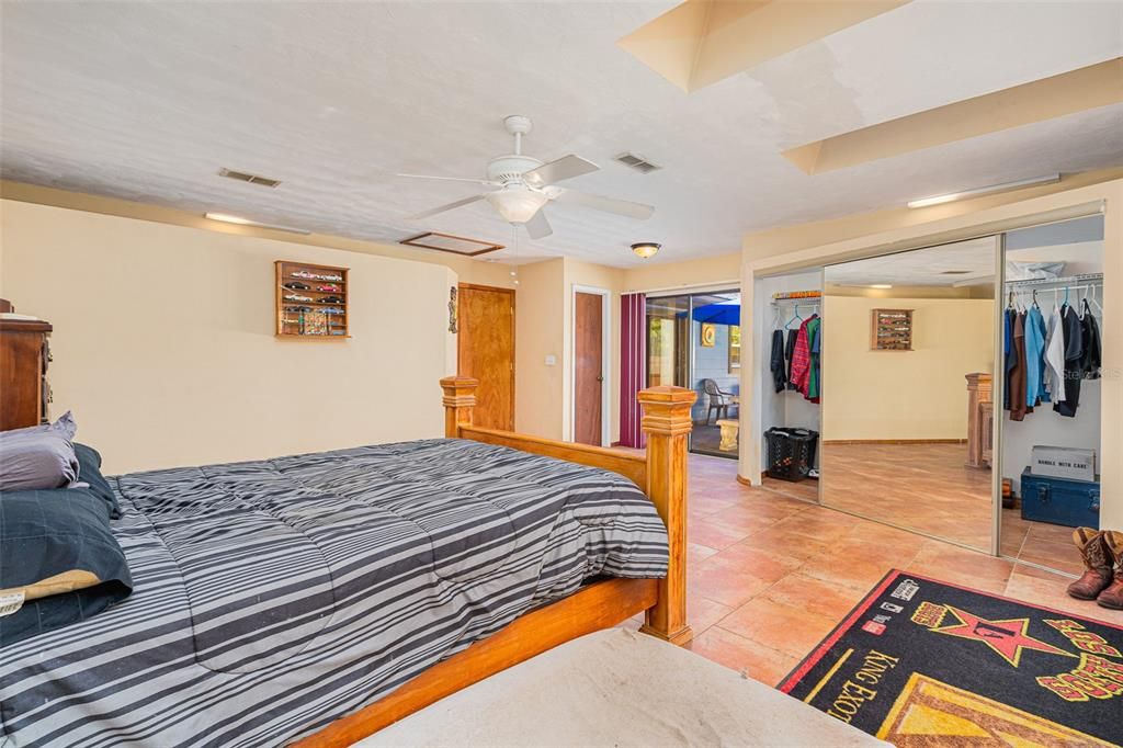 На продажу: $389,999 (3 спален, 2 ванн, 1442 Квадратных фут)