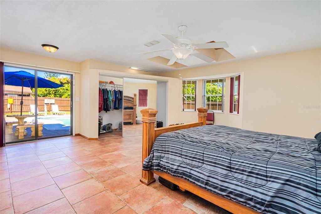 На продажу: $389,999 (3 спален, 2 ванн, 1442 Квадратных фут)