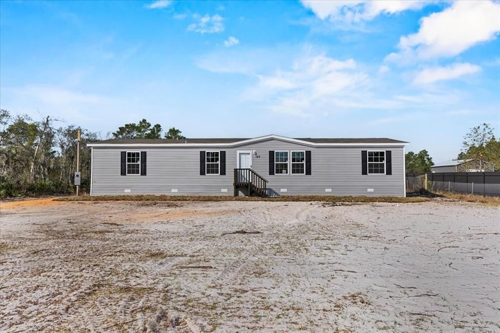 Recently Sold: $265,900 (4 beds, 2 baths, 1813 Square Feet)