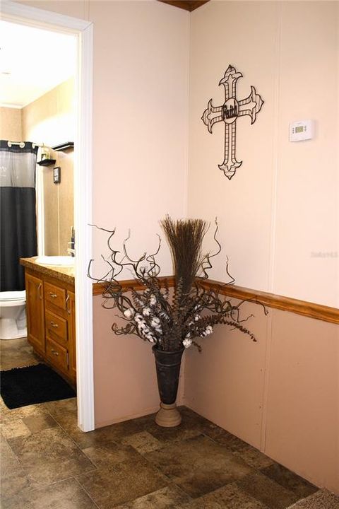 Под контрактом: $360,000 (3 спален, 2 ванн, 1800 Квадратных фут)