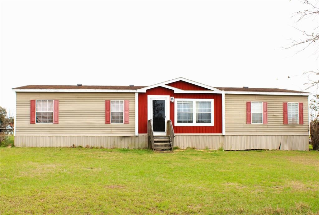 Под контрактом: $360,000 (3 спален, 2 ванн, 1800 Квадратных фут)