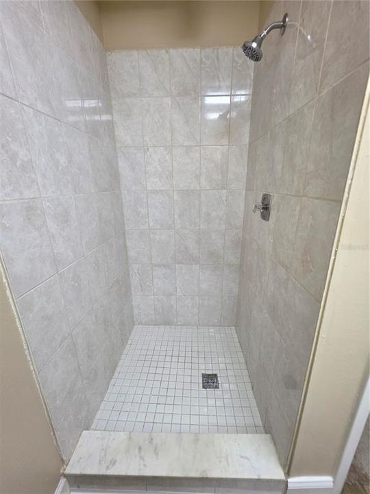 Active With Contract: $1,600 (2 beds, 2 baths, 906 Square Feet)