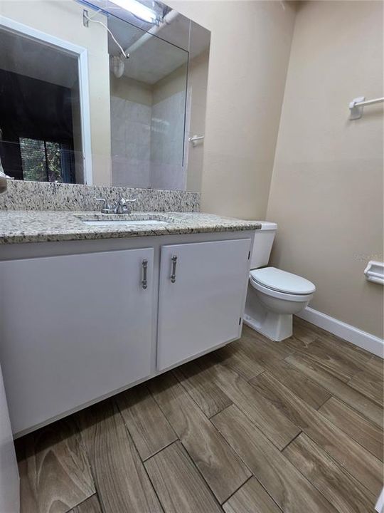 Active With Contract: $1,600 (2 beds, 2 baths, 906 Square Feet)