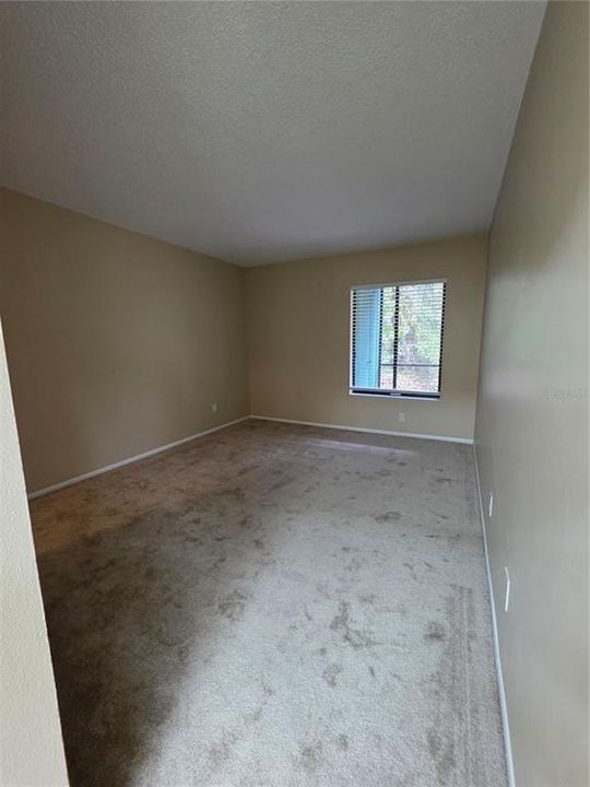 Active With Contract: $1,600 (2 beds, 2 baths, 906 Square Feet)
