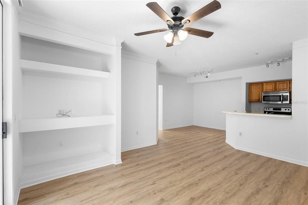 Activo con contrato: $223,900 (2 camas, 2 baños, 886 Pies cuadrados)