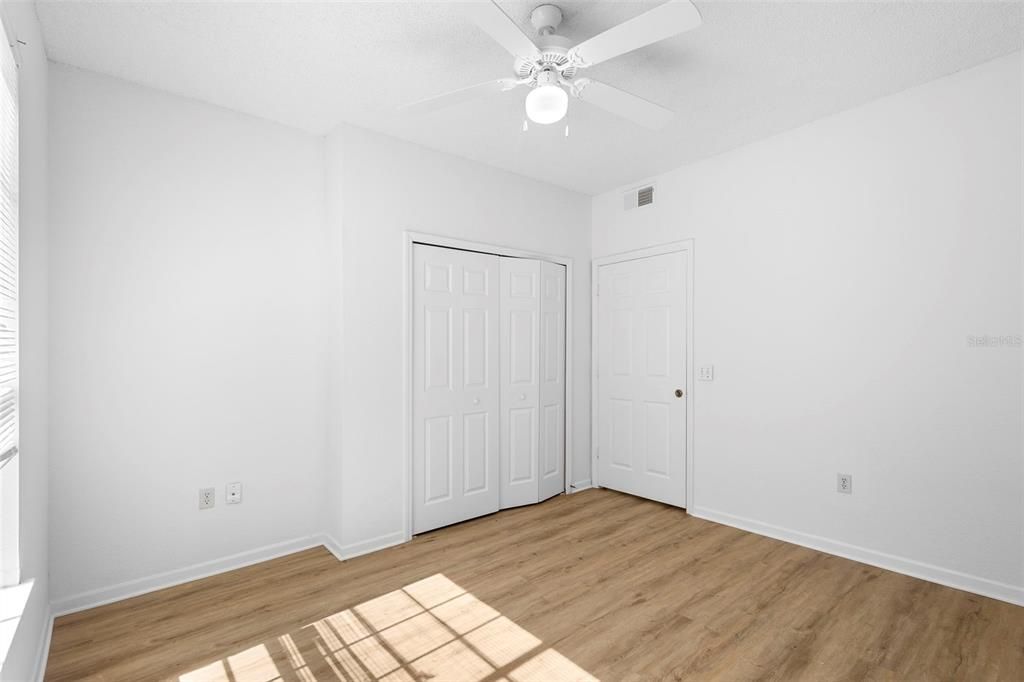 Activo con contrato: $223,900 (2 camas, 2 baños, 886 Pies cuadrados)