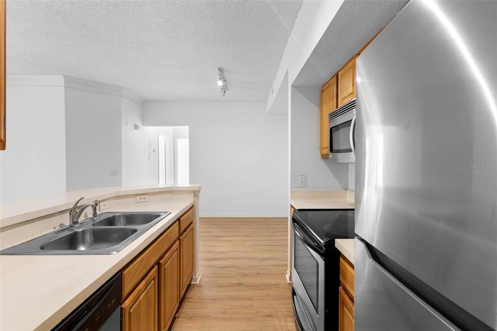 Activo con contrato: $223,900 (2 camas, 2 baños, 886 Pies cuadrados)