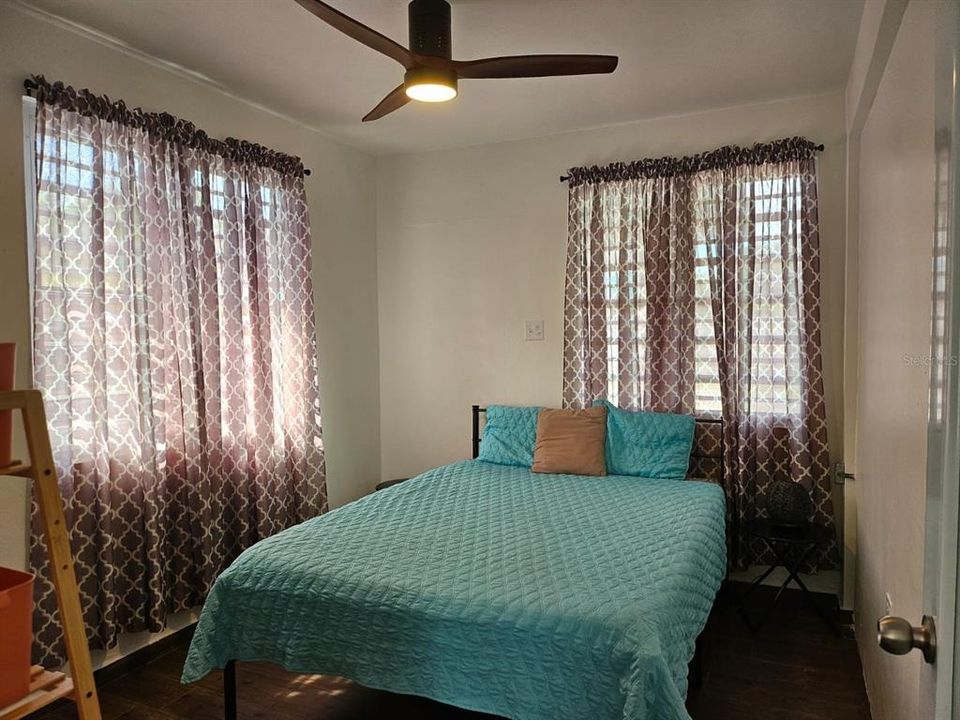 На продажу: $599,000 (2 спален, 1 ванн, 800 Квадратных фут)