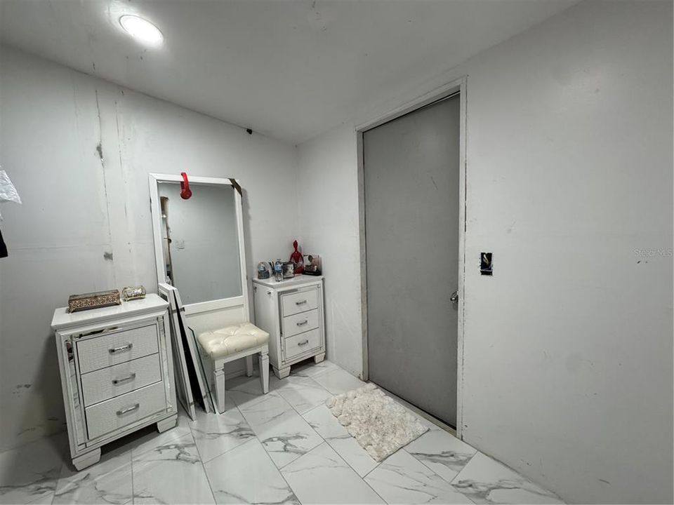 For Sale: $160,000 (3 beds, 2 baths, 1010 Square Feet)