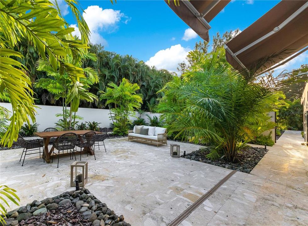 For Sale: $59,000,000 (5 beds, 7 baths, 14475 Square Feet)