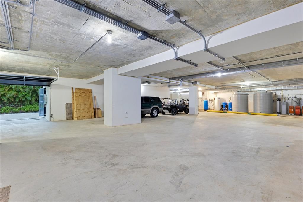 For Sale: $59,000,000 (5 beds, 7 baths, 14475 Square Feet)