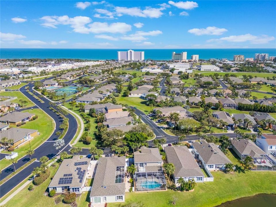 En Venta: $408,900 (4 camas, 2 baños, 2023 Pies cuadrados)