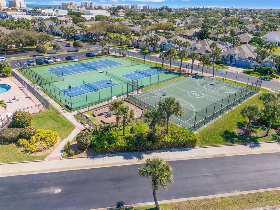 En Venta: $408,900 (4 camas, 2 baños, 2023 Pies cuadrados)