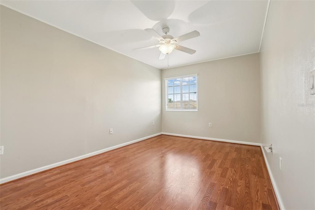 En Venta: $408,900 (4 camas, 2 baños, 2023 Pies cuadrados)