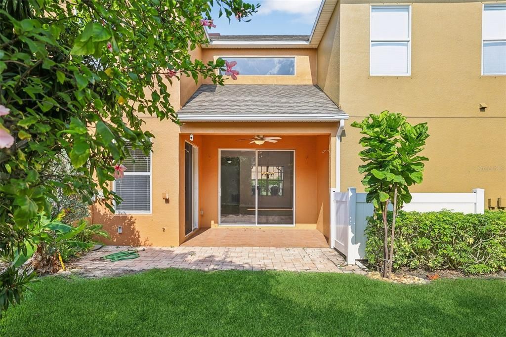 En Venta: $408,900 (4 camas, 2 baños, 2023 Pies cuadrados)