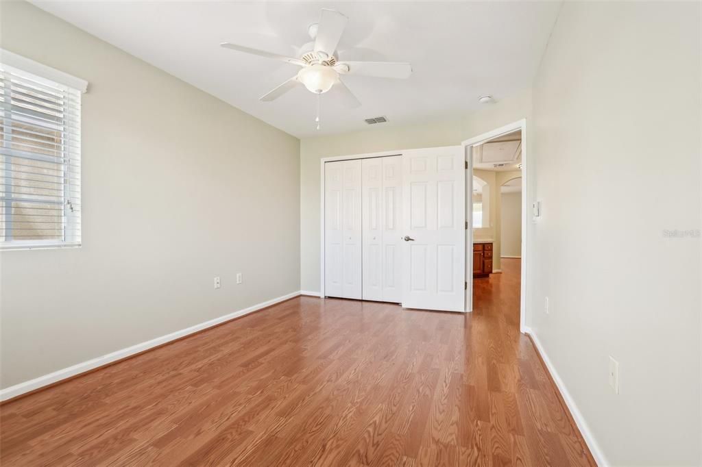 En Venta: $408,900 (4 camas, 2 baños, 2023 Pies cuadrados)