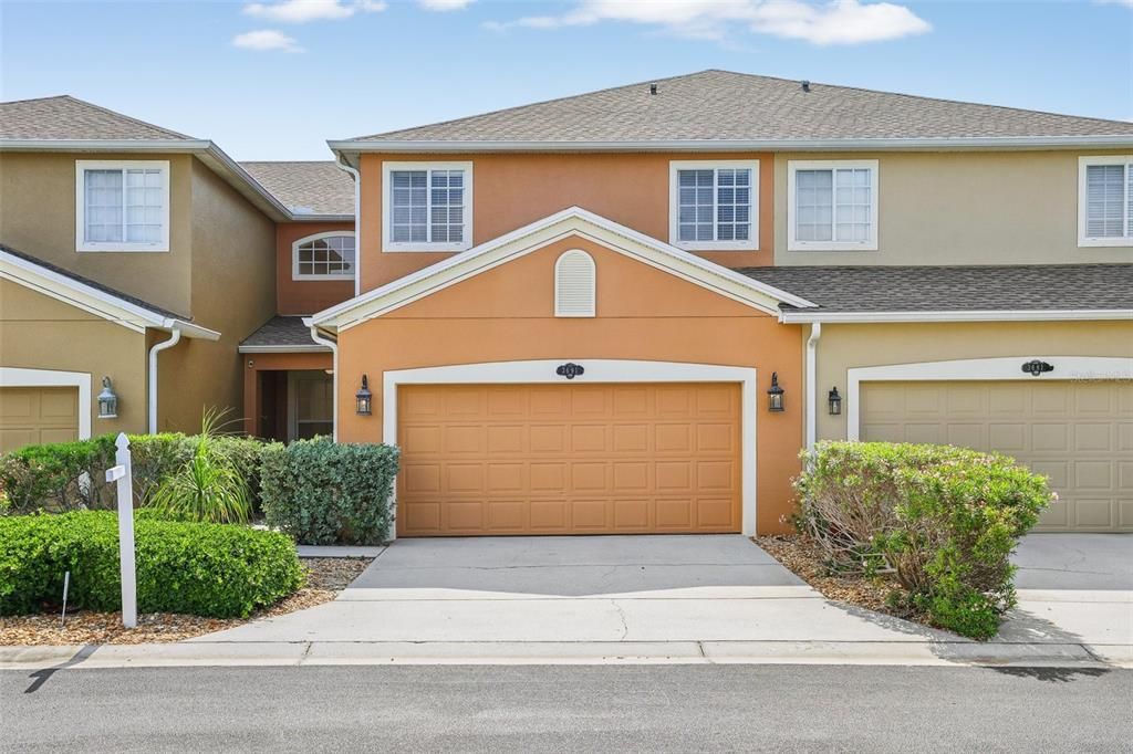 En Venta: $408,900 (4 camas, 2 baños, 2023 Pies cuadrados)