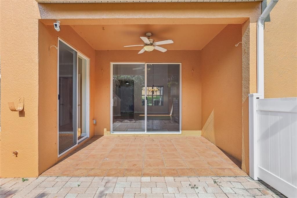 En Venta: $408,900 (4 camas, 2 baños, 2023 Pies cuadrados)