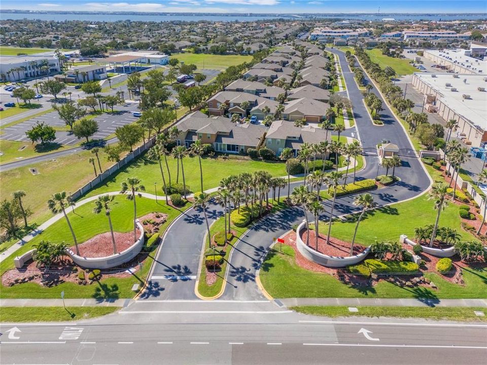 En Venta: $408,900 (4 camas, 2 baños, 2023 Pies cuadrados)