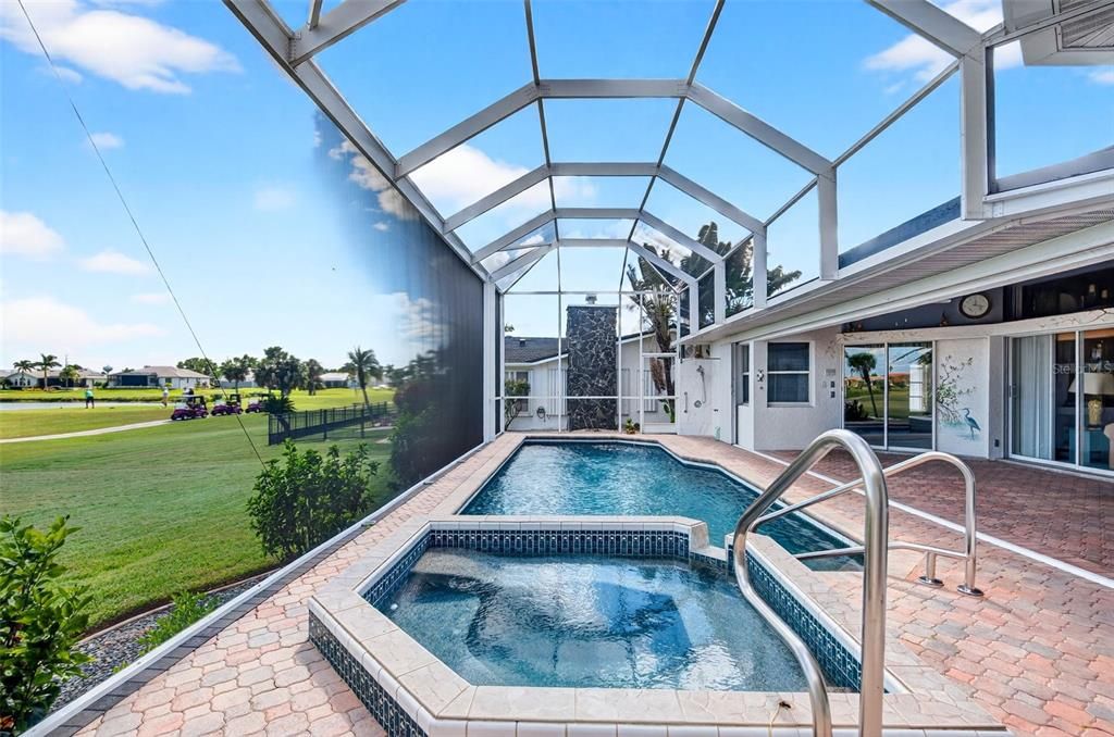 Activo con contrato: $549,000 (3 camas, 2 baños, 2316 Pies cuadrados)