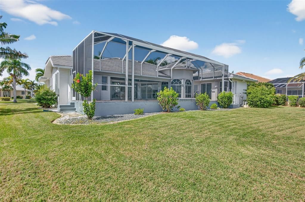 Activo con contrato: $549,000 (3 camas, 2 baños, 2316 Pies cuadrados)