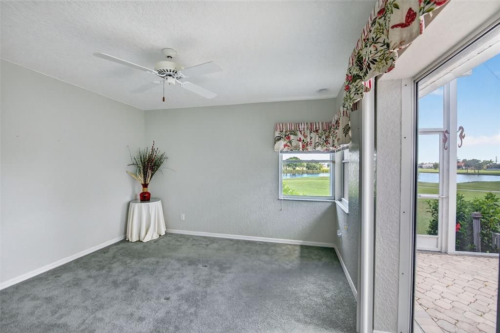 Activo con contrato: $549,000 (3 camas, 2 baños, 2316 Pies cuadrados)