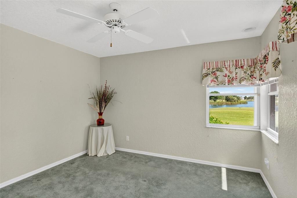 Activo con contrato: $549,000 (3 camas, 2 baños, 2316 Pies cuadrados)