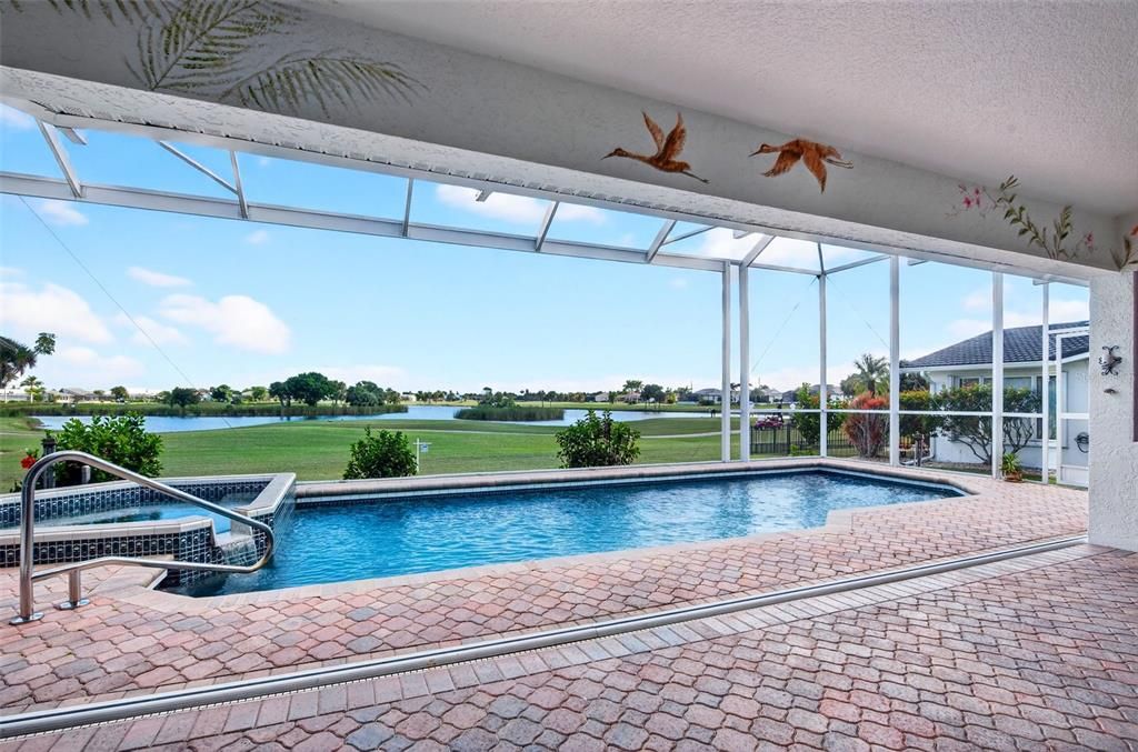 Activo con contrato: $549,000 (3 camas, 2 baños, 2316 Pies cuadrados)