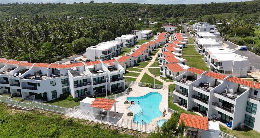 Недавно продано: $405,000 (2 спален, 2 ванн, 759 Квадратных фут)