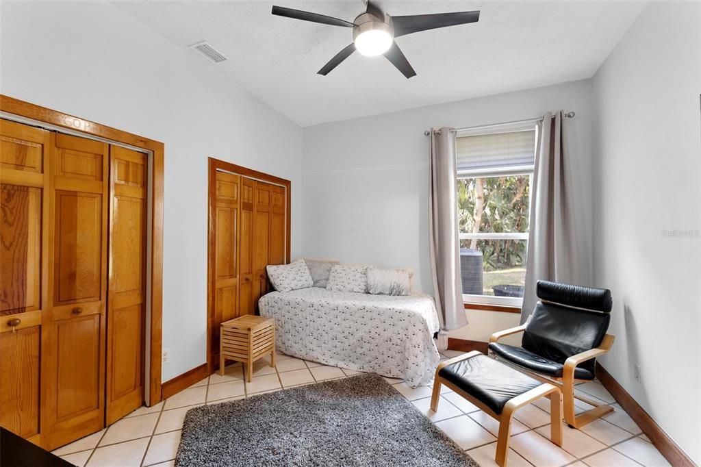 En Venta: $1,099,000 (3 camas, 2 baños, 3310 Pies cuadrados)