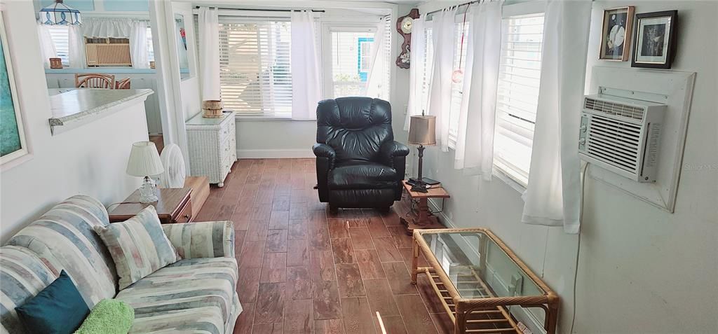 En Venta: $93,900 (1 camas, 1 baños, 340 Pies cuadrados)