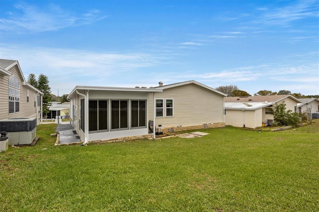 For Sale: $160,000 (2 beds, 2 baths, 1296 Square Feet)