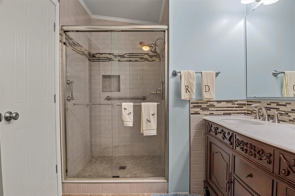 For Sale: $160,000 (2 beds, 2 baths, 1296 Square Feet)