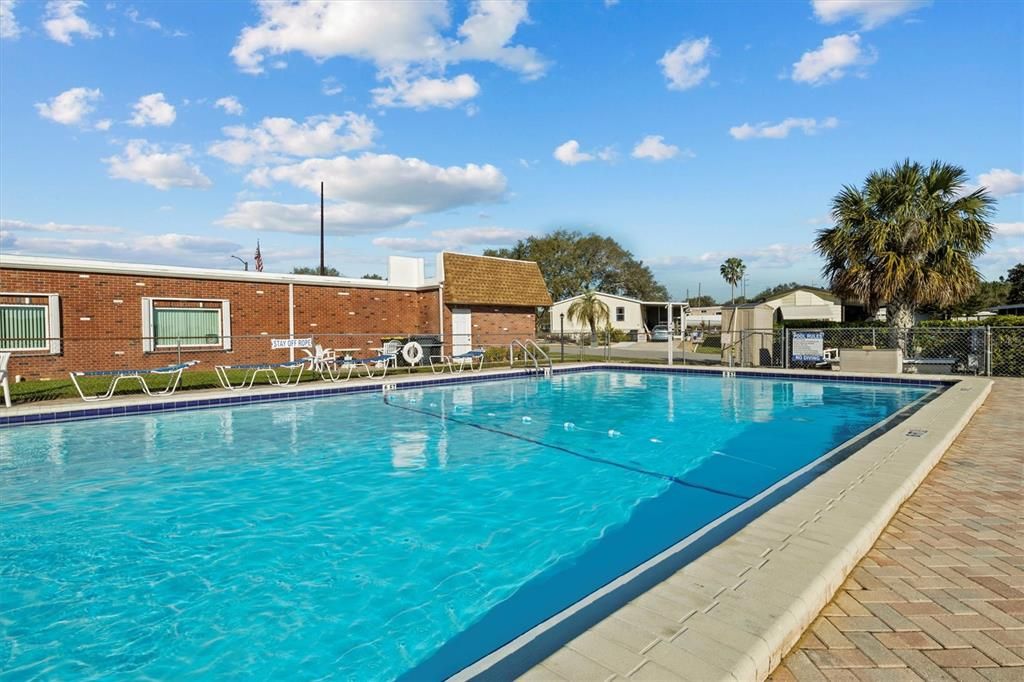 For Sale: $160,000 (2 beds, 2 baths, 1296 Square Feet)