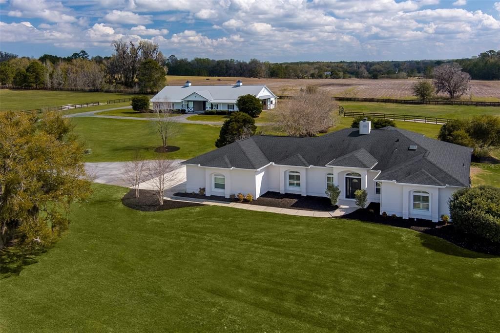 Recently Sold: $3,495,000 (4 beds, 2 baths, 2900 Square Feet)