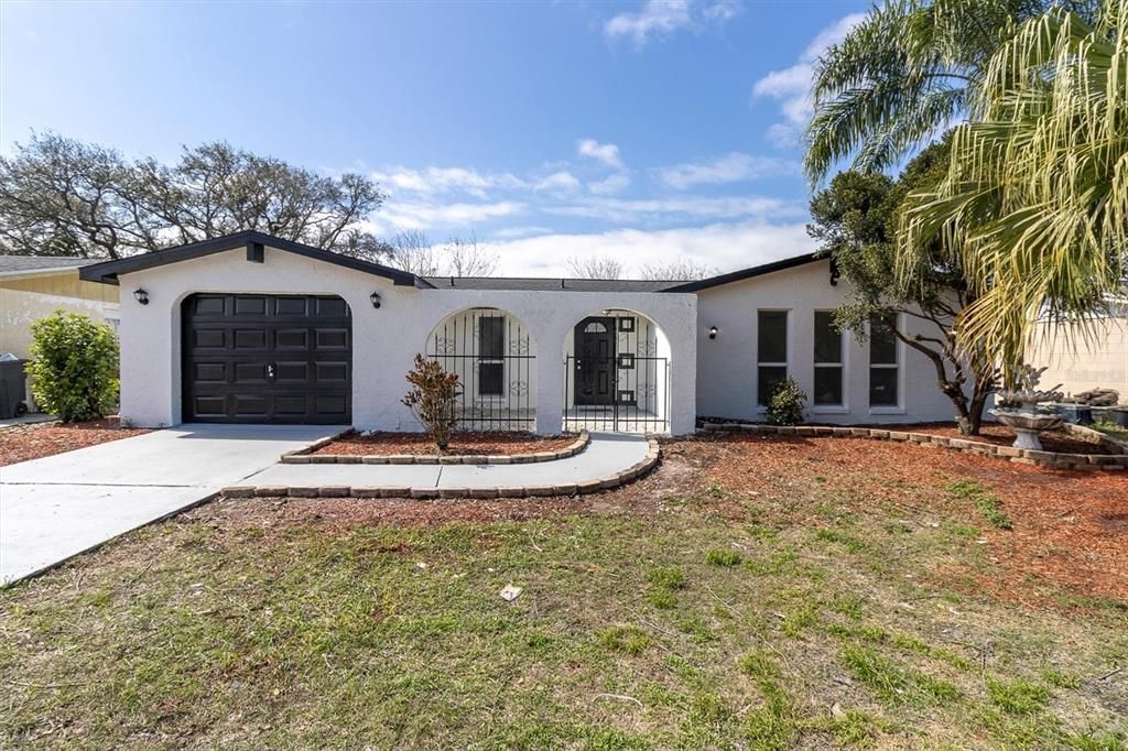 WELCOME HOME TO YOUR FULLY REMODLED POOL HOME!