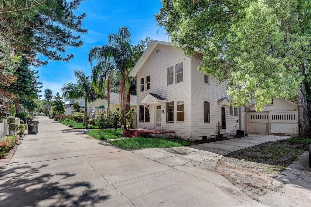 For Sale: $430,000 (2 beds, 0 baths, 1144 Square Feet)