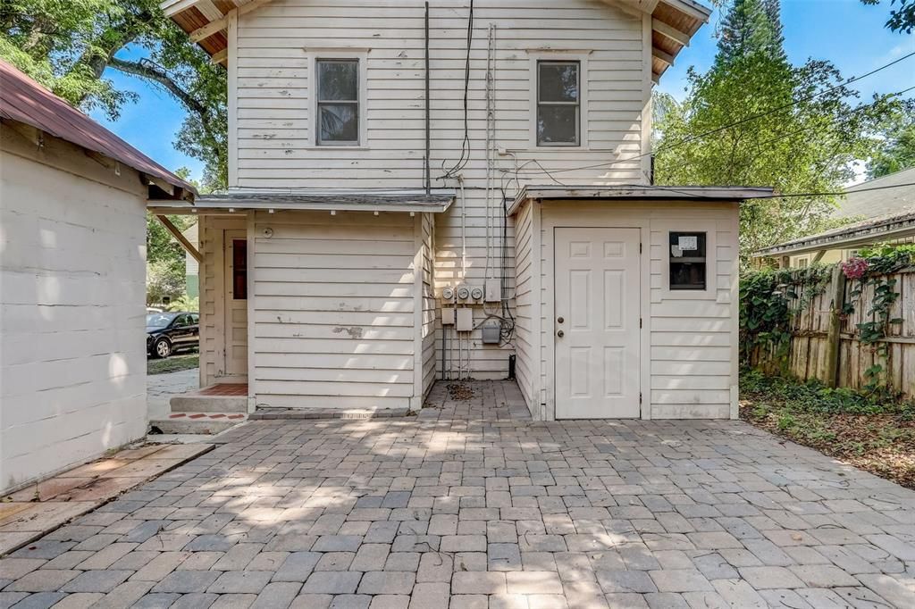 For Sale: $430,000 (2 beds, 0 baths, 1144 Square Feet)