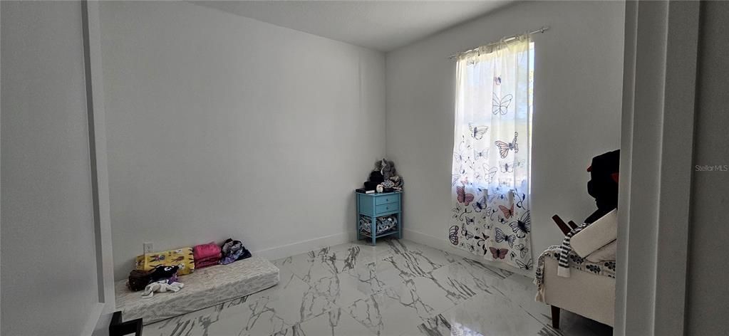 待售: $549,000 (5 贝兹, 3 浴室, 2490 平方英尺)