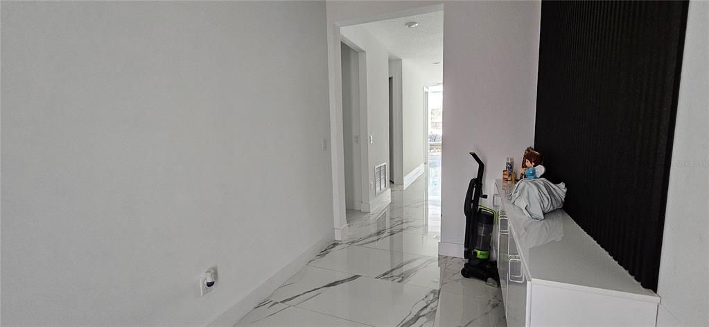 待售: $549,000 (5 贝兹, 3 浴室, 2490 平方英尺)