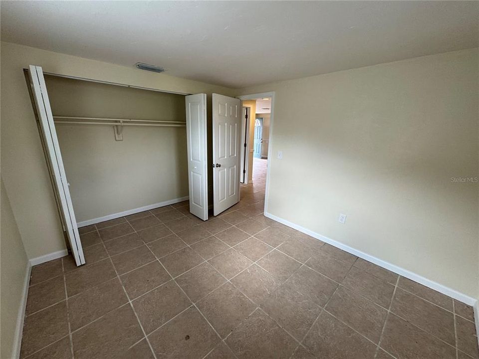 For Rent: $1,475 (2 beds, 1 baths, 983 Square Feet)